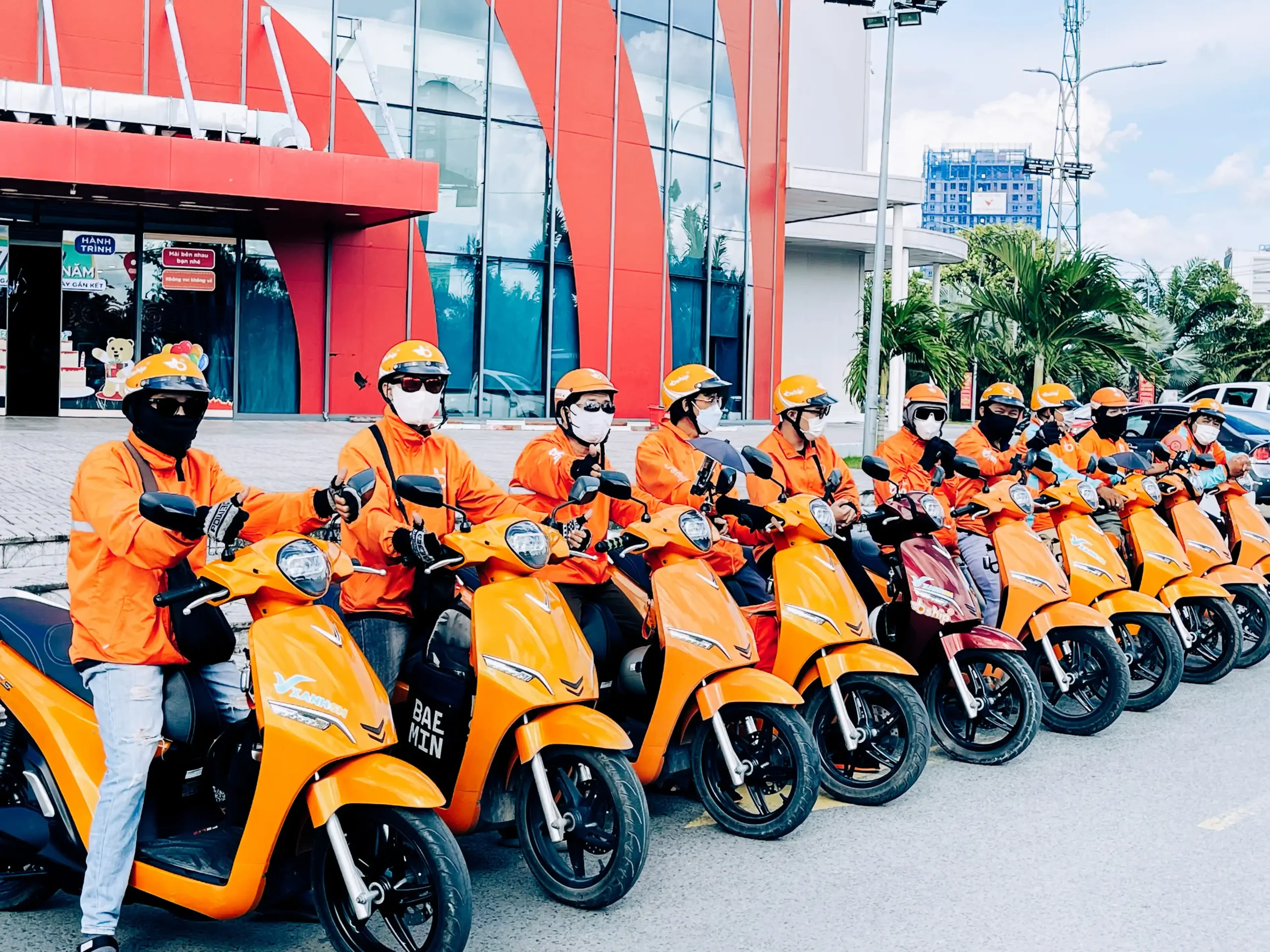 Bship cung cấp giải pháp di chuyển xanh - êm ái - an toàn bằng xe máy điện 