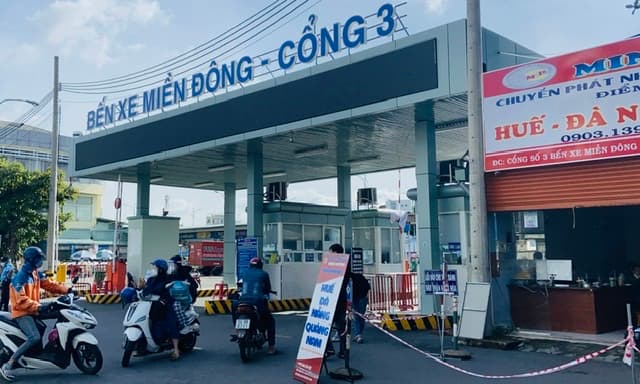 Cổng 3 của bến xe miền Đông (Nguồn: Internet)