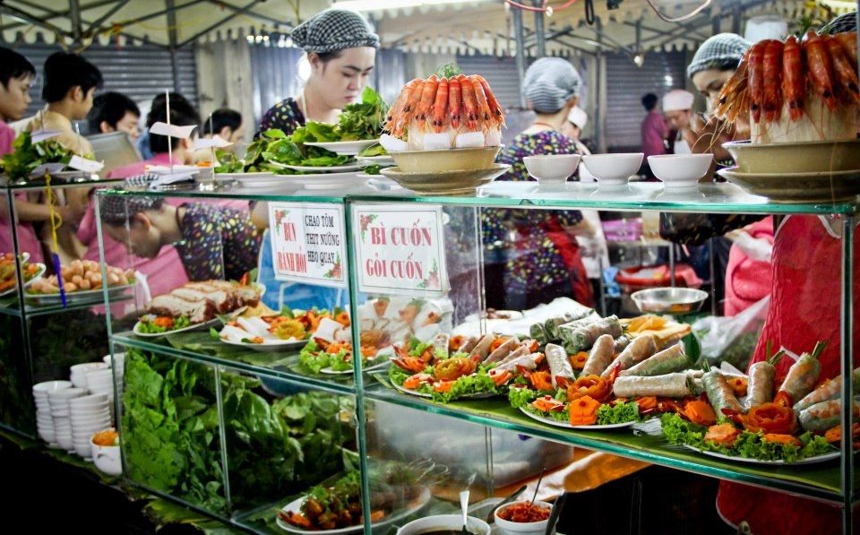 Chợ đêm Tân Định - Đa dạng món ngon