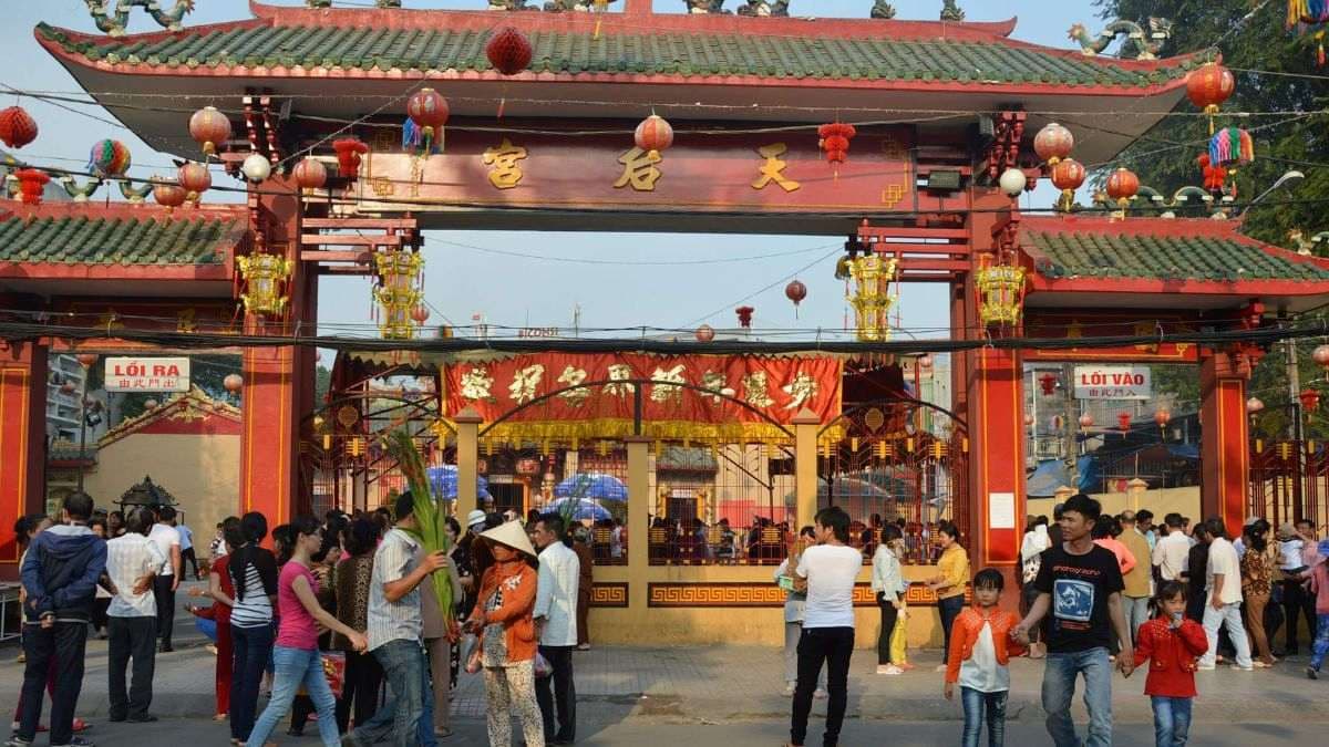 Chùa Bà Thiên Hậu đông đúc vào dịp lễ/ Tết (Nguồn: internet)
