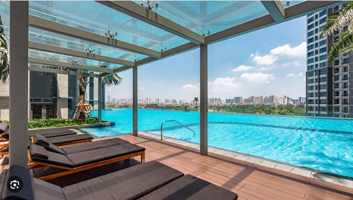 Hồ Bơi Vô Cực (Infinity Pool) & Các Khu Vực Thư Giãn Khách Sạn