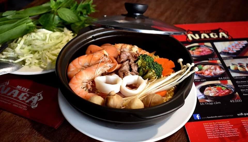 Mì cay Naga nhiều chi nhánh