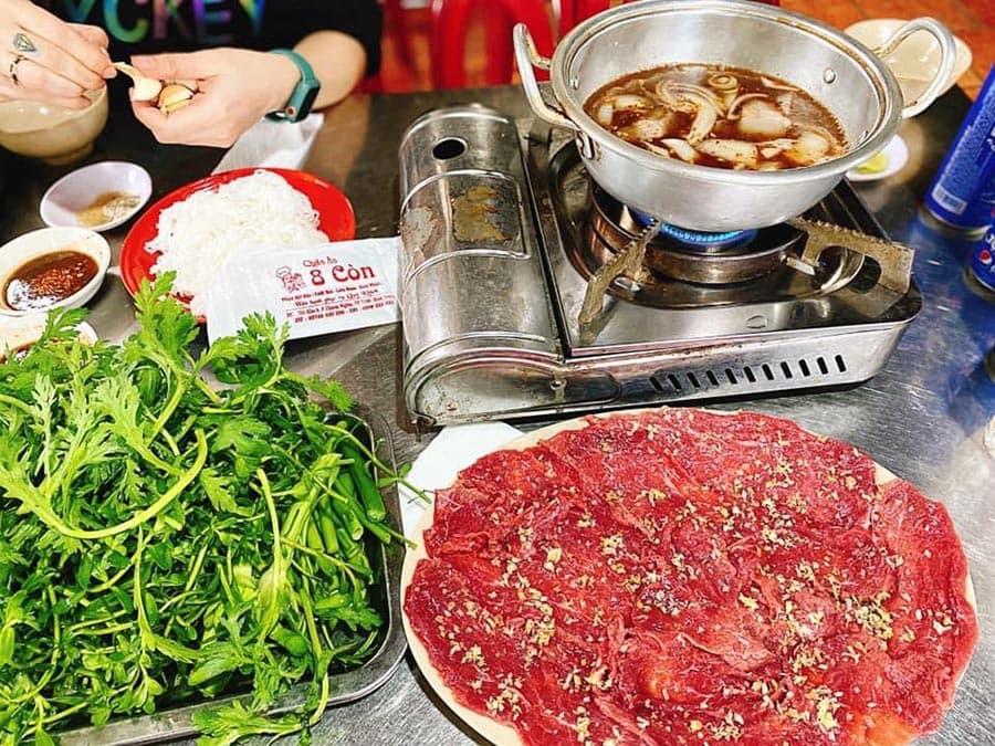 Lẩu bò nhúng mắm ruốc Tám Còn