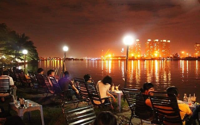 Cà Phê Bệt Sông Đồng Nai - "Phố đi bộ" thu nhỏ