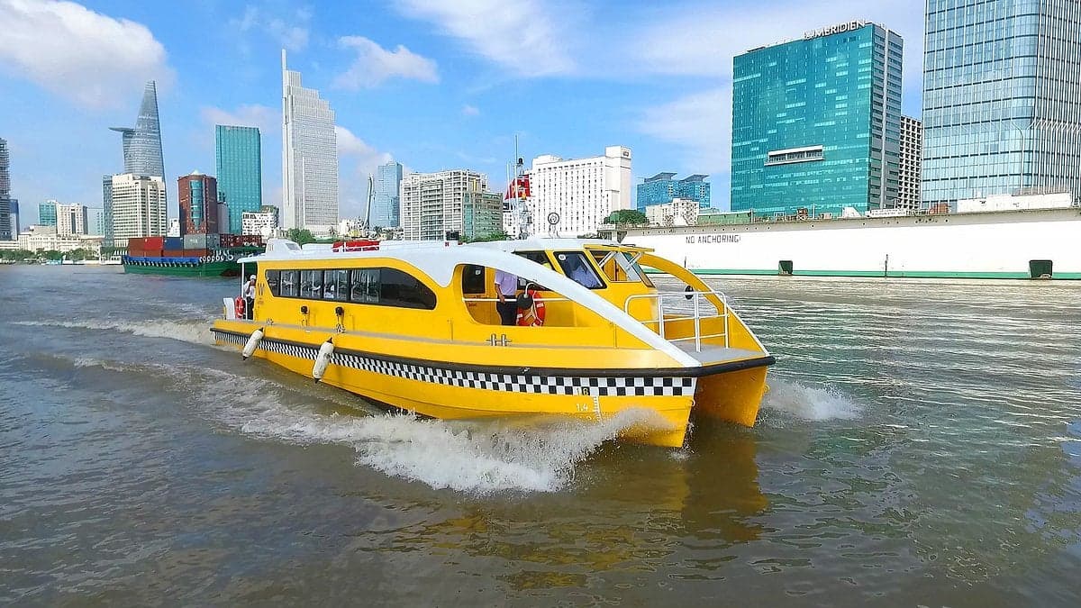 Di Chuyển Bằng Saigon Waterbus (Độc đáo và lãng mạn)