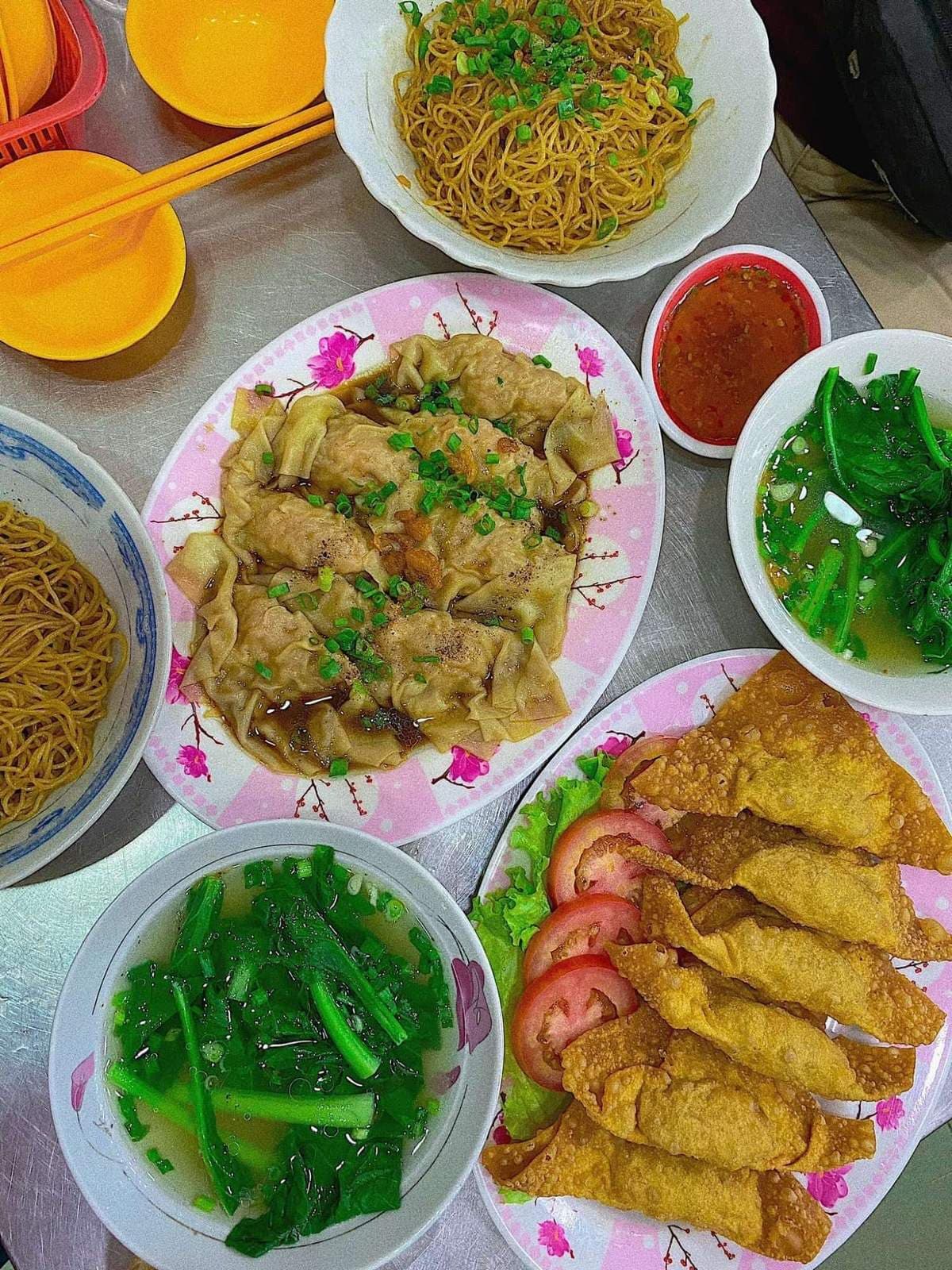 Sủi cảo A Chảy - Món hoa đặc trưng tại Cần Thơ