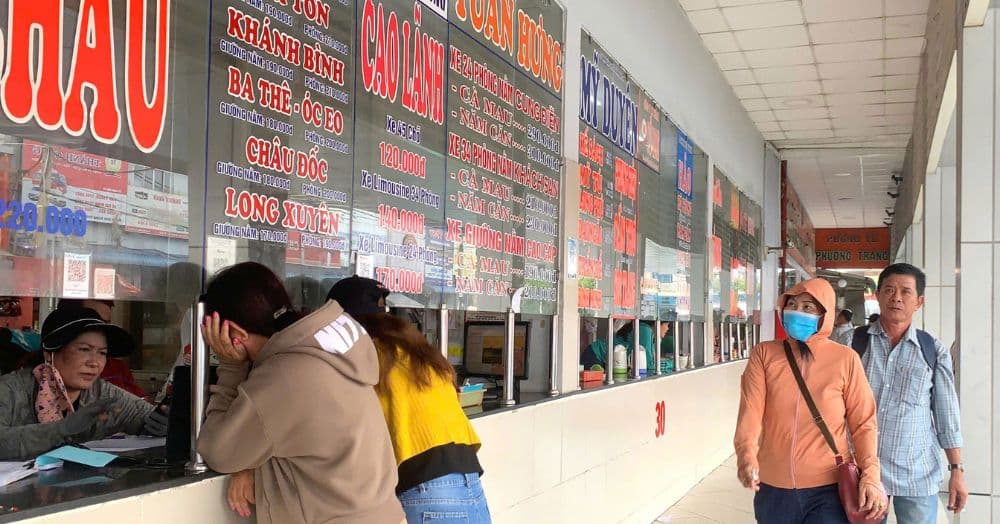 Quầy mua vé xe bến xe Ngã Tư Ga