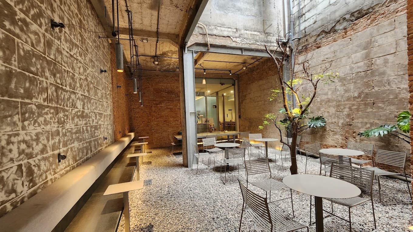 Rang Rang Coffee - Khi tương lai gõ cửa