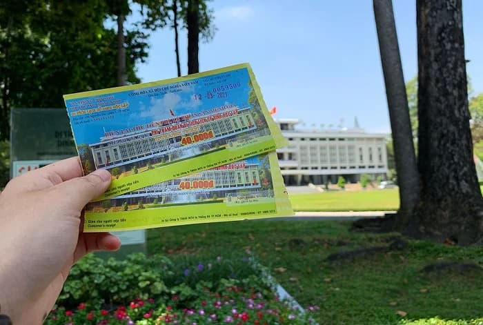 Giá vé Dinh Độc Lập