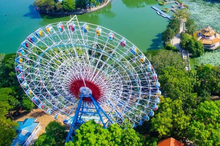 Vòng quay Thiên Cứu (Ferris Wheel) – Ngắm nhìn Sài Gòn từ trên cao tại Đầm Sen