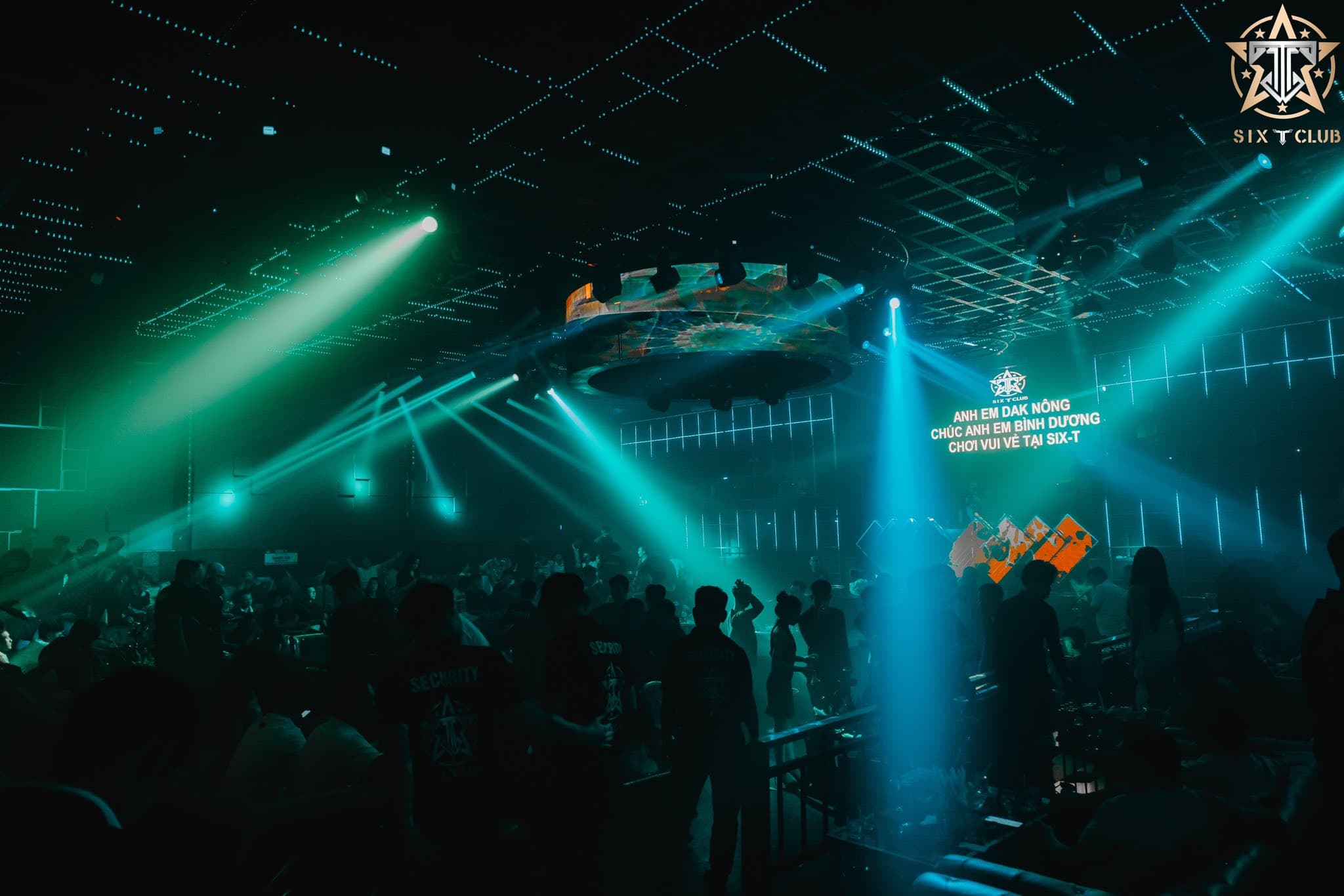 Six T Night Club – "Thánh đường" của những bữa tiệc bùng nổ