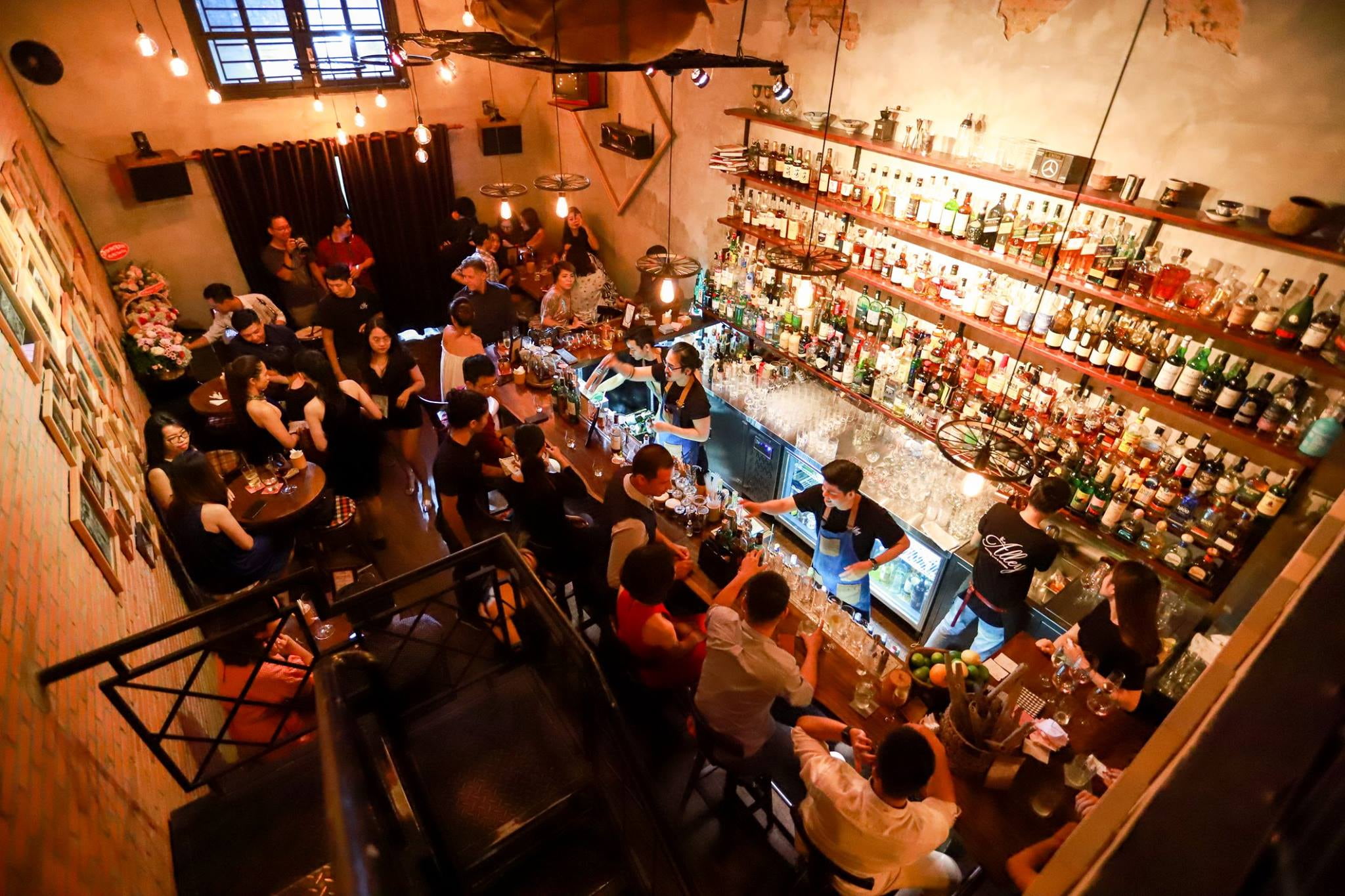 The Alley Cocktail Bar & Kitchen – Nét quyến rũ ẩn mình trong con hẻm nhỏ