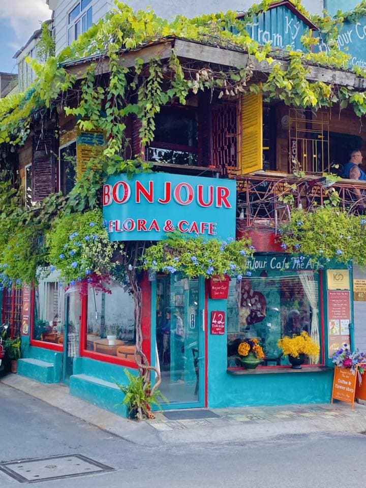 Bonjour Cafe The Art