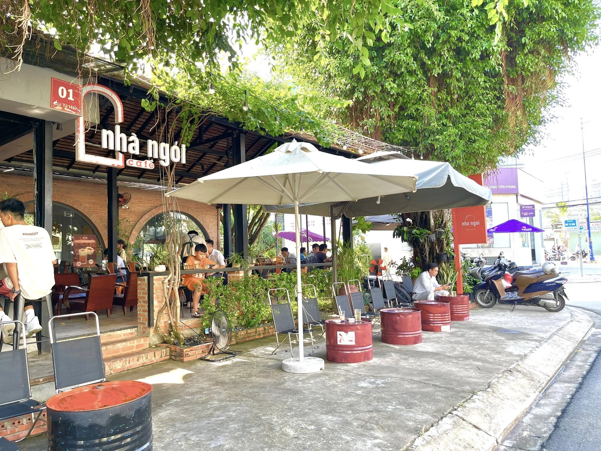 Nhà Ngói Cafe